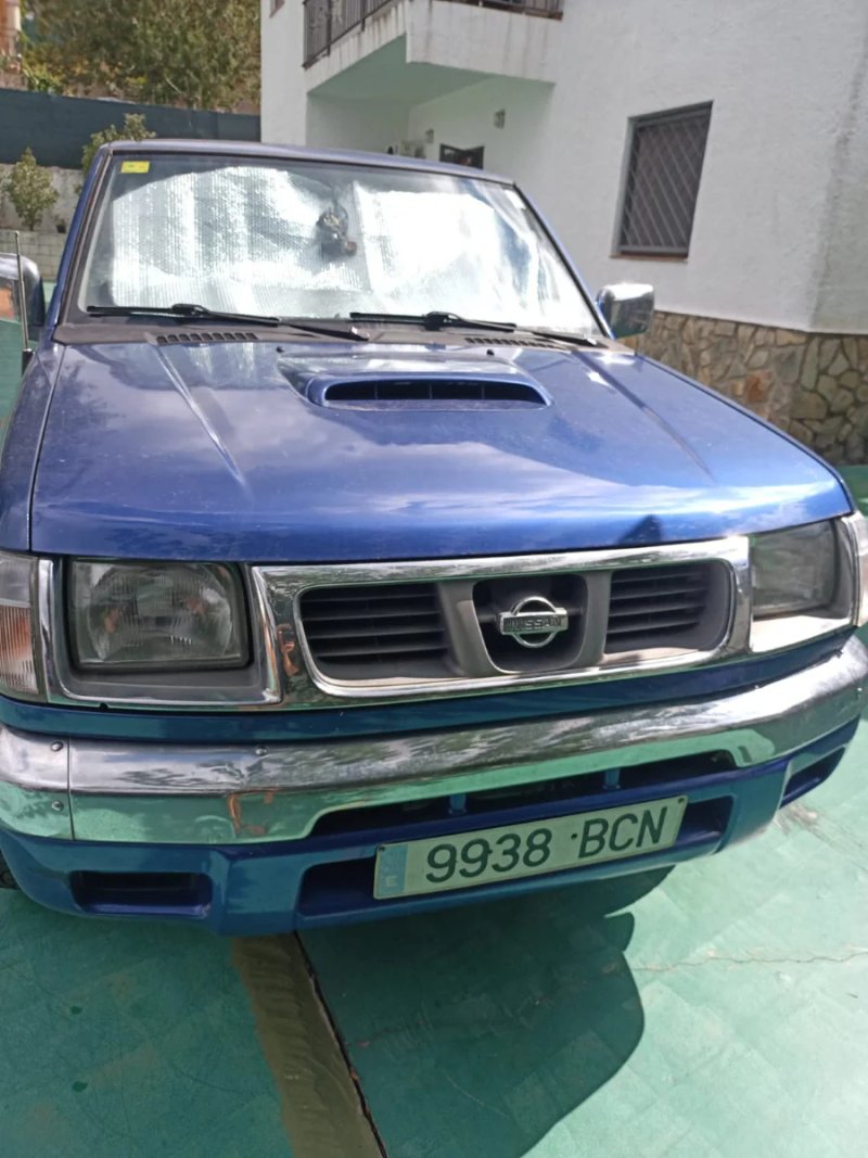 Nissan Navara 2000 - foto 1
