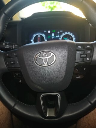 Toyota C-HR 2024