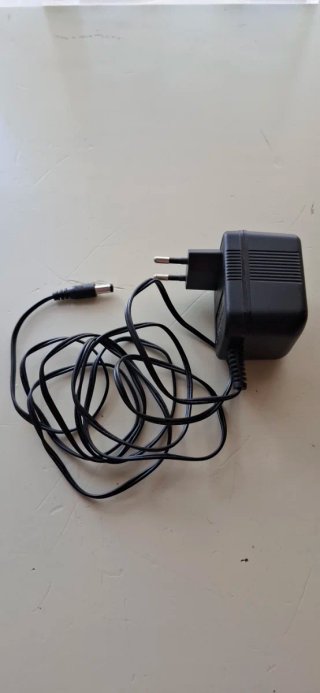 Cargadores OEM AC ADAPTOR AA-091ABN 9V 1A