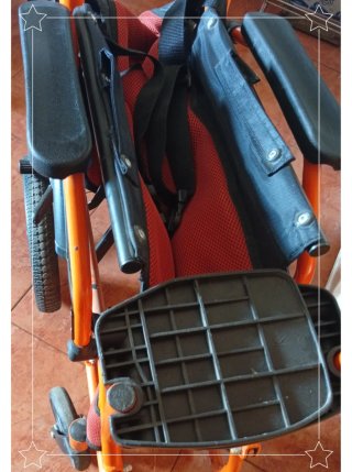 Silla de ruedas Mobiclinic. Como nueva.