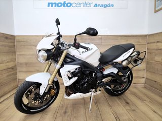 TRIUMPH STREET TRIPLE 675