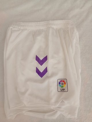 Pantalón corto Real Madrid Hummel Talla M