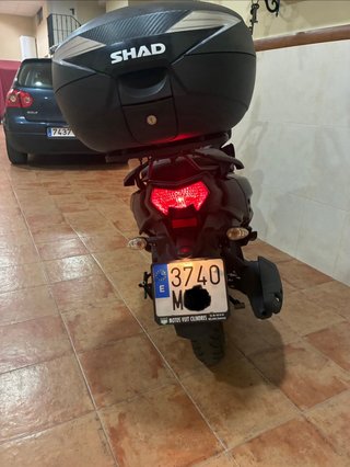 Yamaha RayZR Scooter Negra