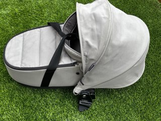 Capazo Babyzen Yoyo