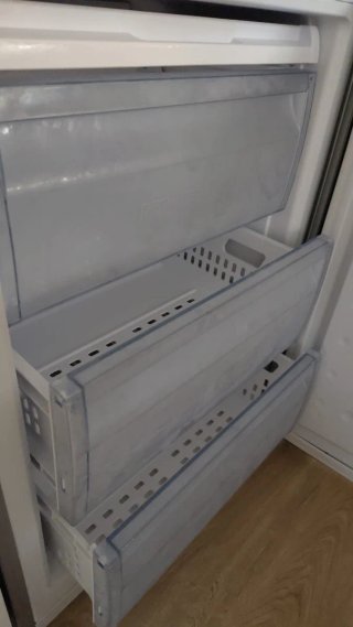 Nevera Beko Combi Aluminio 180cm