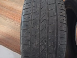 Neumáticos 235/55 R19 al 90% vida