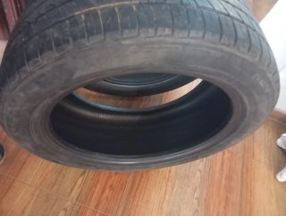 Neumáticos 235/55 R19 al 90% vida