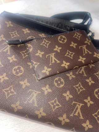 Bandolera Louis Vuitton Marrón y Negra