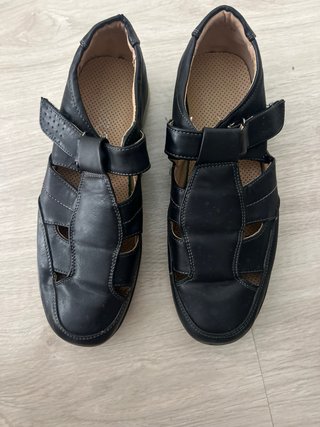 Sandalias negras de piel numero 41