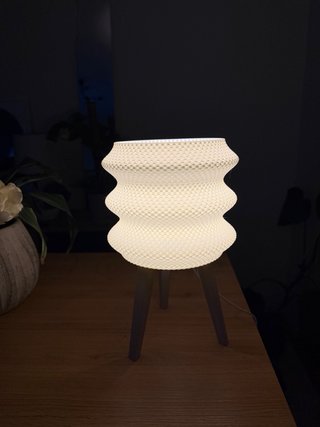 Candeeiro de mesa moderno