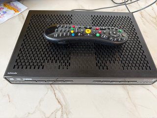 Decodificador Tivo Technicolor con Mando