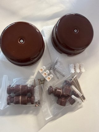 2 Tappi Marroni + Accessori