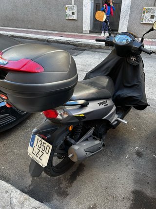Peugeot Tweet 125 GT Gris