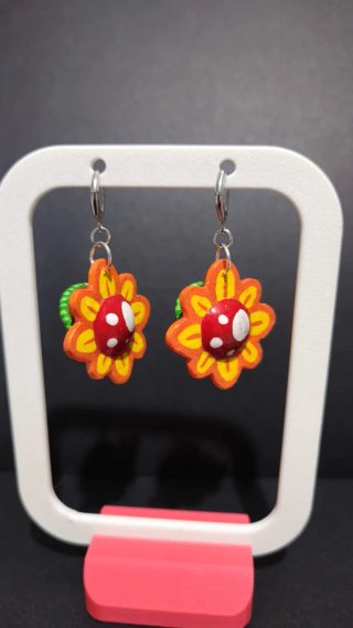 Pendientes Floro Piraña Mario Galaxy