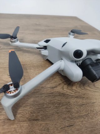 DJI Mini 4 Pro Fly More Combo (DJI RC 2)