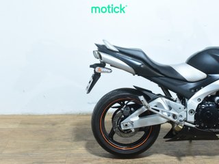 SUZUKI GSR 600 (A)