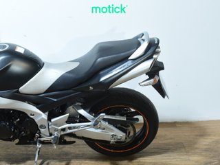 SUZUKI GSR 600 (A)