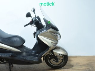 SUZUKI BURGMAN 200