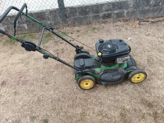 Cortacésped John Deere Verde