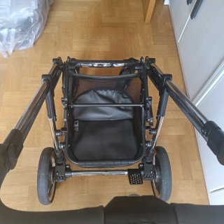 Silla de paseo y capazo bebé + complementos