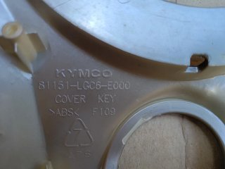 Tapa Llave Kymco AK550