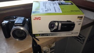 JVC HD Everio GZ-E205 Videocamera