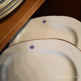 Vajilla porcelana azul y oro