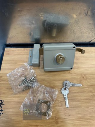 Amig - Cerradura de Sobreponer de Derecha con palanca