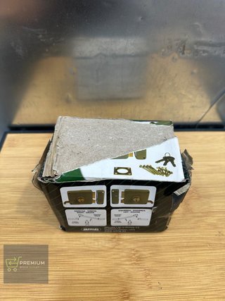 Amig - Cerradura de Sobreponer de Derecha con palanca