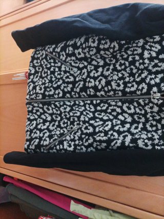 Chaqueta MNG estampado leopardo cremallera