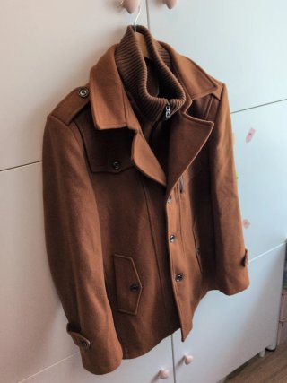 Abrigo de lana marrón hombre. Talla M
