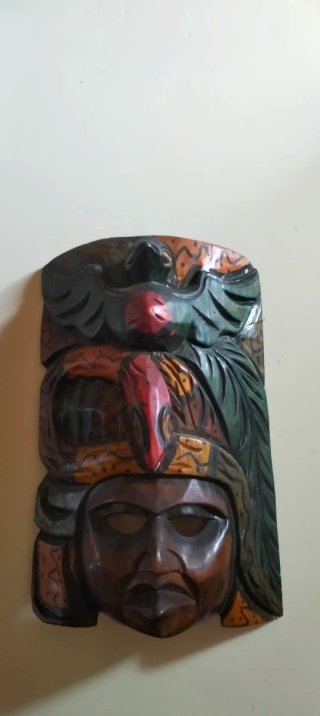 Maschera etnica legno intagliata a mano