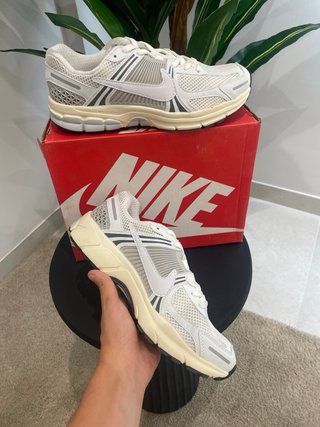 Nike Zoom Vomero 5 Gris Blanco