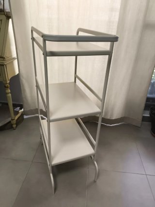 Carrito auxiliar blanco con ruedas