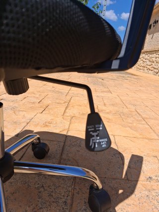 Silla de oficina giratoria regulable