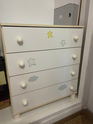 Cómoda infantil Micuna estrellas y nubes