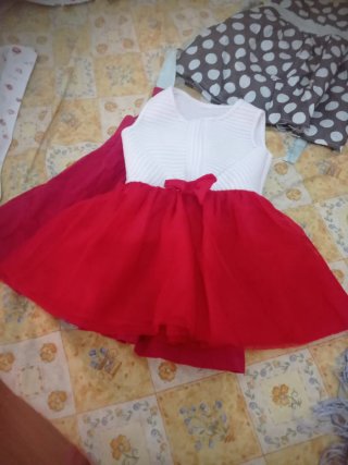 Vestido rojo para niña con lazo