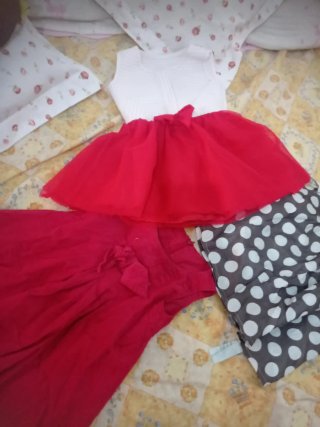 Vestido rojo para niña con lazo