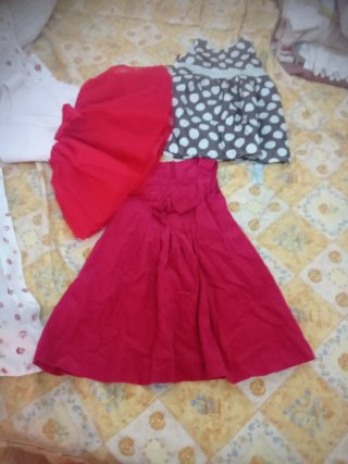 Vestido rojo para niña con lazo