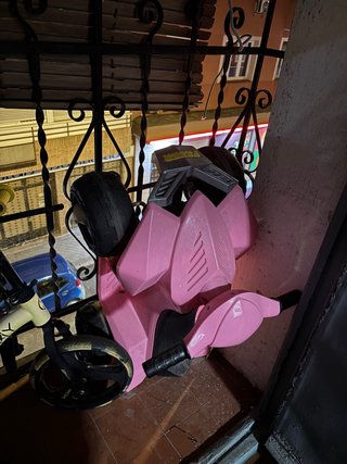Coche eléctrico infantil rosa