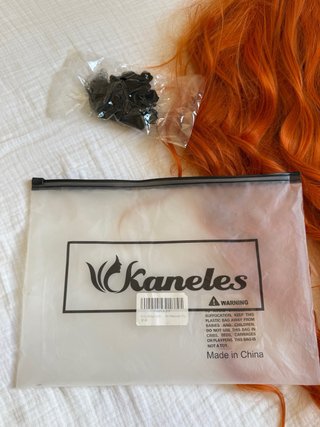 Peluca Kaneles Naranja Ondulada