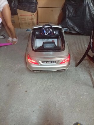 Coche eléctrico infantil Mercedes