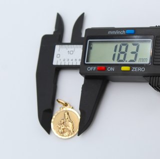 Colgante de oro de 18k. Peso: 2.45 gr.