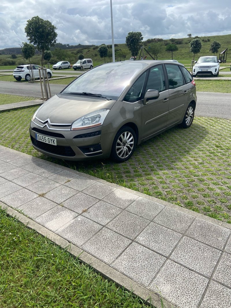 Citroen C4 Picasso 2010 - foto 1