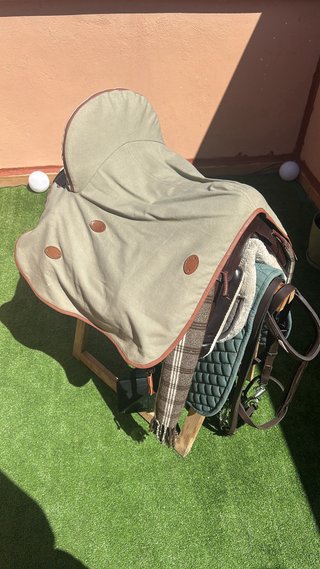 Montura vaquera color cerezo