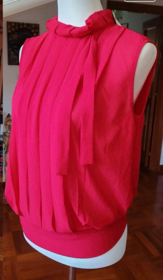 Blusa donna rossa. Marca Stile Benetton. XS