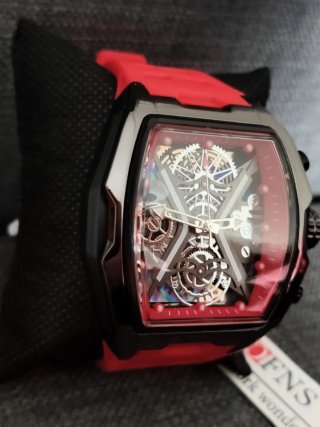 Reloj de Hombre Negro y Rojo