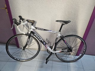 Bicicleta BH Carretera Shimano 105
