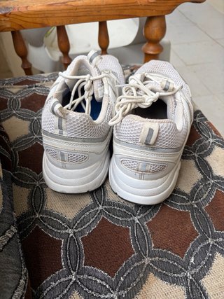 Dior B22 Sneakers Blancas y Grises