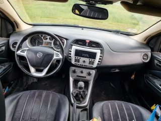 Lancia Delta 2012